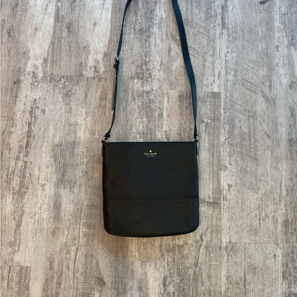 $280 NWOT Kate Spade Southport Ave Cora Crossbody Black Bag w/Adjustable Strap - Picture 3 of 6
